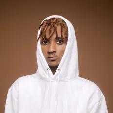 Poslechněte si interpreta Hyugi, sledujte hudební videa, přečtěte si životopis, podívejte se na data turné a další informace.