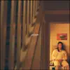 relève la tête