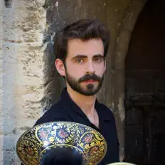 Nicolas Roudierを聴いたり、ミュージックビデオを鑑賞したり、経歴やツアー日程などを確認したりしましょう！