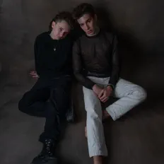 收听 Westfoord、观看音乐视频、阅读小传、查看巡演日期等 ！