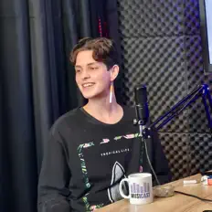 FallenBoy을(를) 듣고, 뮤직 비디오를 보고, 약력을 읽고, 투어 일정 등을 확인하세요!