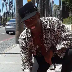 Dengarkan Ted E. Fame, tonton video musik, baca bio, lihat tanggal tur & lainnya!