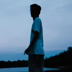 收听 WXTMXT、观看音乐视频、阅读小传、查看巡演日期等 ！