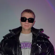 Stets सुनें, म्यूज़िक वीडियो देखें, बायो पढ़ें, दौरे की तारीखें और बहुत कुछ देखें!