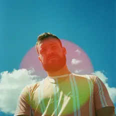 P-Hollaを聴いたり、ミュージックビデオを鑑賞したり、経歴やツアー日程などを確認したりしましょう！