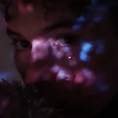 Shibou dinle, müzik videolarını izle, biyografisini oku, tur tarihlerini ve daha fazlasını gör!