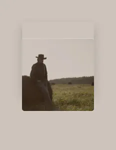 聆聽 Auroch、觀看音樂影片、閱讀小傳、查看巡演日期等！