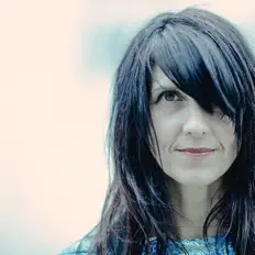 Carrie Clark: песни, клипы, биография, даты выступлений и многое другое.