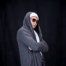 Escucha a JB El Melodico, mira videos musicales, lee su biografía, consulta las fechas de las gira y más.