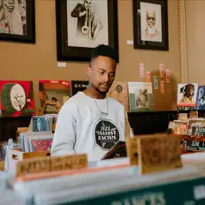 收听 Mrcus.Jones、观看音乐视频、阅读小传、查看巡演日期等 ！