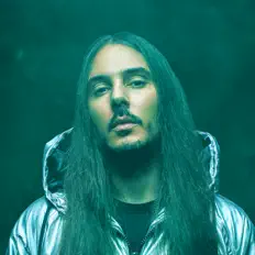 聆聽 Danny Fornaris、觀看音樂影片、閱讀小傳、查看巡演日期等！