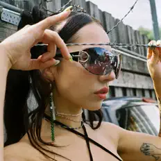 Ascolta JEZ_EBEL, guarda video musicali, leggi la biografia, vedi le date del tour & altro!