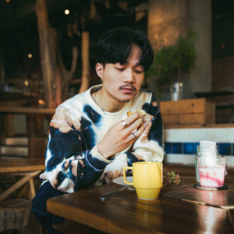Song - NIGHT RUNNING (feat. AAAMYYY) - Shin Sakiura