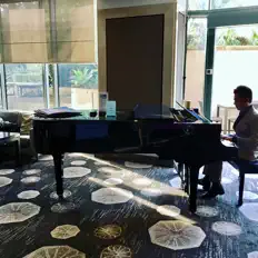 Ascolta Rudy Piano, guarda video musicali, leggi la biografia, vedi le date del tour & altro!