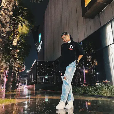 Listen to Choelis.23, watch music videos, read bio, see tour dates & more!
