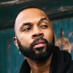 Dengarkan Courtney Orlando, tonton video musik, baca bio, lihat tanggal tur & lainnya!