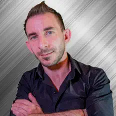 Escucha a Valerio El Director, mira vídeos musicales, lee la biografía, consulta fechas de giras y mucho más.