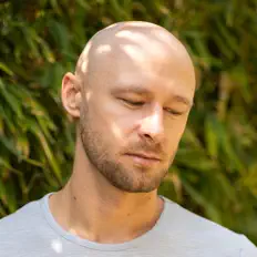 Posłuchaj wykonawcy Caleb Blood, obejrzyj teledyski, przeczytaj biografię, zobacz daty tras koncertowych i nie tylko!