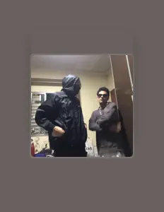 Hör dir Yung Veras an, schau dir Musikvideos an, lies die Biografie, finde Tourdaten und mehr!