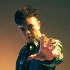 Listen to Juni Goh, watch music videos, read bio, see tour dates & more!