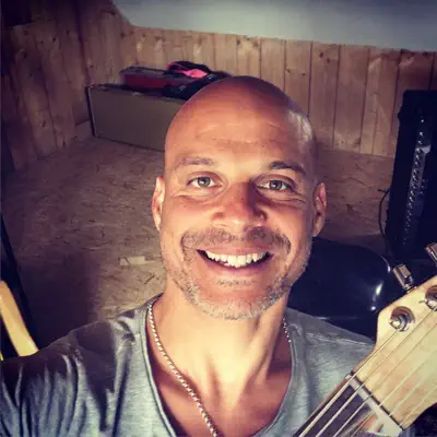 Listen to Emiel Scholsberg, watch music videos, read bio, see tour dates & more!