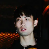 undefined을(를) 듣고, 뮤직 비디오를 보고, 약력을 읽고, 투어 일정 등을 확인하세요!