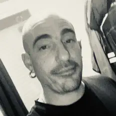 Manzatek dinle, müzik videolarını izle, biyografisini oku, tur tarihlerini ve daha fazlasını gör!