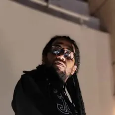 Yung Hood을(를) 듣고, 뮤직 비디오를 보고, 약력을 읽고, 투어 일정 등을 확인하세요!