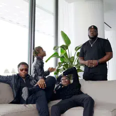 收听 Lost Sound Boys、观看音乐视频、阅读小传、查看巡演日期等 ！