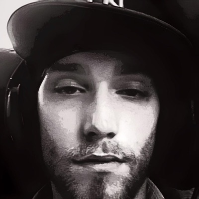 Who Is The Boss/In Your Body - Single