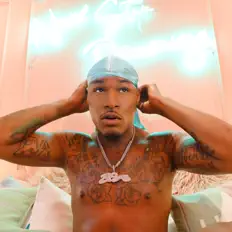 Ascolta ZellSwag, guarda video musicali, leggi la biografia, vedi le date del tour & altro!