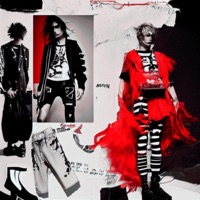 In love with razor blades (feat. 1Stress) - Single - Niqbo