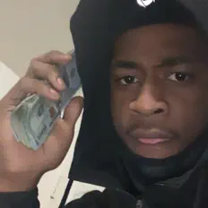 Ascolta Yung Deuce, guarda video musicali, leggi la biografia, vedi le date del tour & altro!
