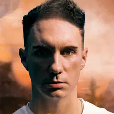 Dengarkan Kenny Braxston, tonton video musik, baca bio, lihat tanggal tur & lainnya!
