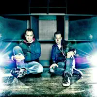 Ouve undefined, vê vídeos de música, lê a biografia, vê as datas da digressão e muito mais!