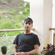 Shreyas Iyengarを聴いたり、ミュージックビデオを鑑賞したり、経歴やツアー日程などを確認したりしましょう！