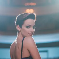 聆聽 Alina Rostotskaya、觀看音樂影片、閱讀小傳、查看巡演日期等！