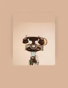 Mossant을(를) 듣고, 뮤직 비디오를 보고, 약력을 읽고, 투어 일정 등을 확인하세요!