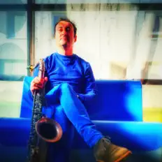 Poslechněte si interpreta Alban Darche, sledujte hudební videa, přečtěte si životopis, podívejte se na data turné a další informace.