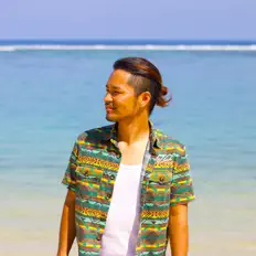 Ryoma Yasudaを聴いたり、ミュージックビデオを鑑賞したり、経歴やツアー日程などを確認したりしましょう！