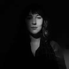 Luister naar Juliet Merchant, bekijk muziekvideo's, lees de bio, bekijk de tourdata, en meer!