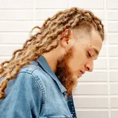 Ακούστε περιεχόμενο από Rob Diesel, παρακολουθήστε μουσικά βίντεο, διαβάστε το βιογραφικό, δείτε ημερομηνίες περιοδείας, και πολλά ακόμη!