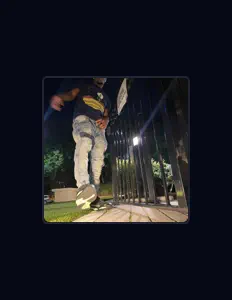 Escucha a Zech, mira vídeos musicales, lee la biografía, consulta fechas de giras y mucho más.