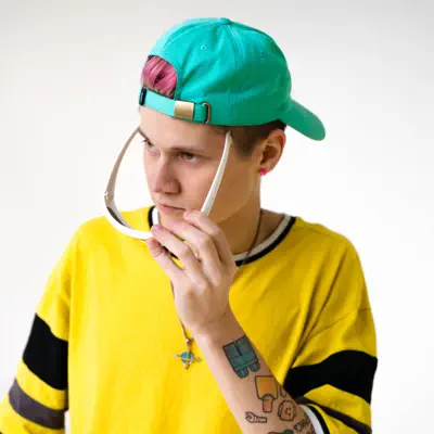 Listen to АВАНТЮРИСТ, watch music videos, read bio, see tour dates & more!