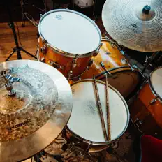 Drums Only: песни, клипы, биография, даты выступлений и многое другое.