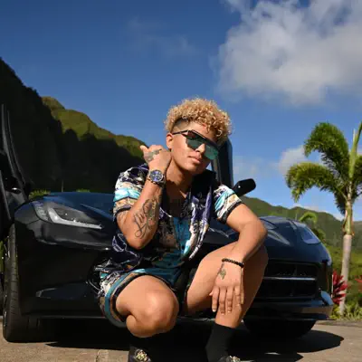 Listen to Vhee Riv, watch music videos, read bio, see tour dates & more!