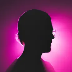 Luister naar Mylo Quinn, bekijk muziekvideo's, lees de bio, bekijk de tourdata, en meer!