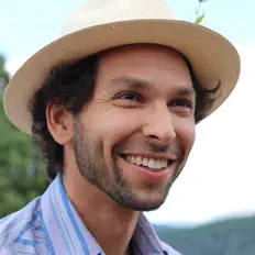 Dengarkan Adam Horowitz, tonton video musik, baca bio, lihat tanggal tur & lainnya!