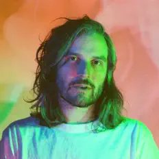 Cigar Cigarette을(를) 듣고, 뮤직 비디오를 보고, 약력을 읽고, 투어 일정 등을 확인하세요!