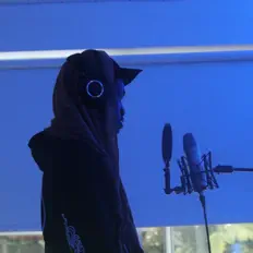 聆聽 Jaxxxx、觀看音樂影片、閱讀小傳、查看巡演日期等！